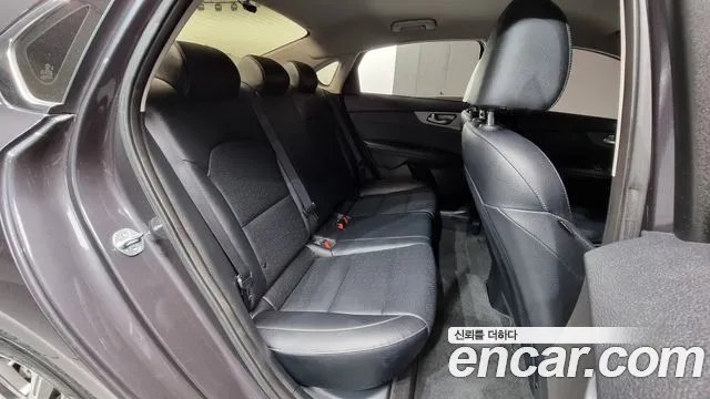 Kia Come New K3 id 2728324 из Кореи 10