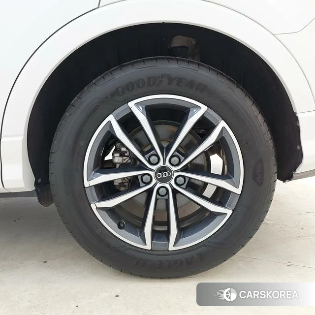 Audi Q3 id 4353343 из Китая 10