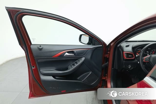 Infiniti QX30 id 4211375 из Китая 9