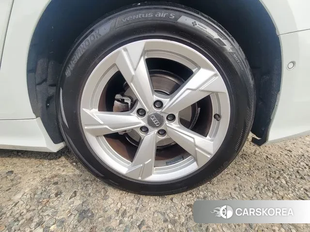 Audi A6 (C8) id 3741881 из Кореи 10