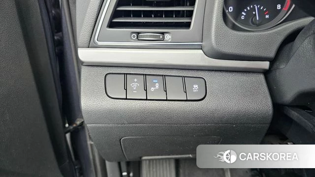 Hyundai Avante AD id 3925193 из Кореи 10