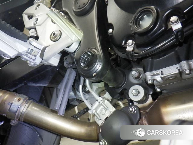 Проданный Suzuki GSR750 ABS id 4012139 из Японии, фото 10