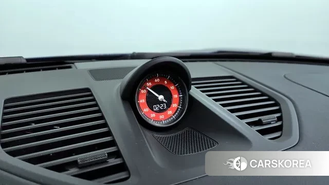 Porsche 911(992) id 3021833 из Кореи 10