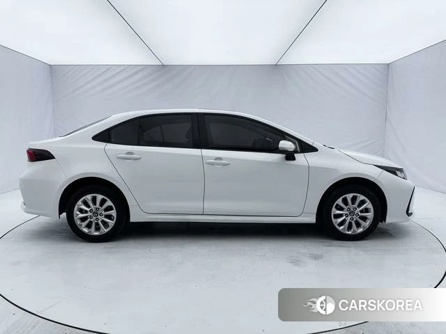Toyota Corolla id 4257237 из Китая 10