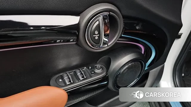 Mini Cooper S id 2939332 из Кореи 10