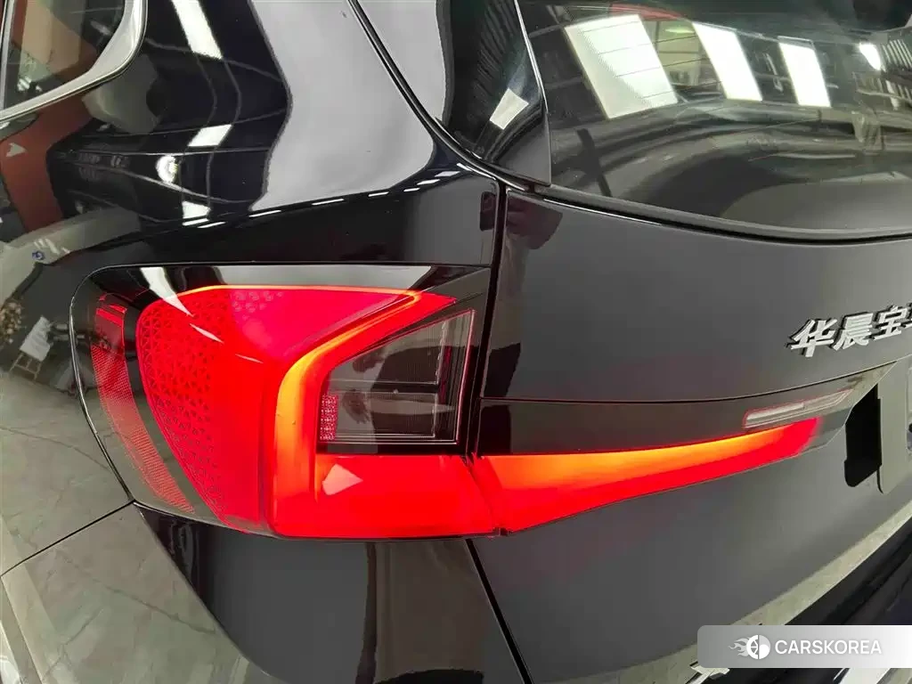 BMW X1 id 4570548 из Китая 10
