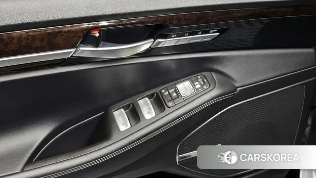 Genesis G90 id 3433396 из Кореи 10