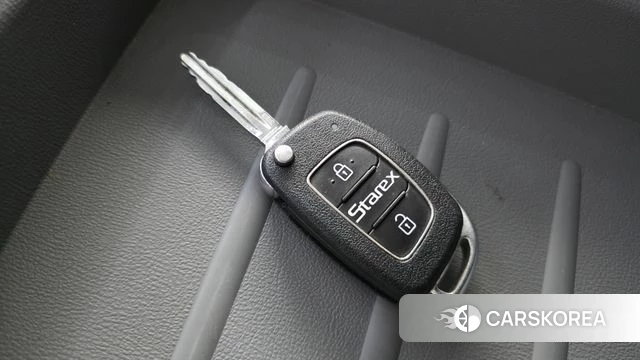 Hyundai The New Grand Starex id 4865508 из Кореи 10