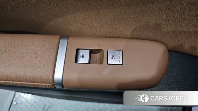 Hyundai Grandeur (GN7) id 3512598 из Кореи 10