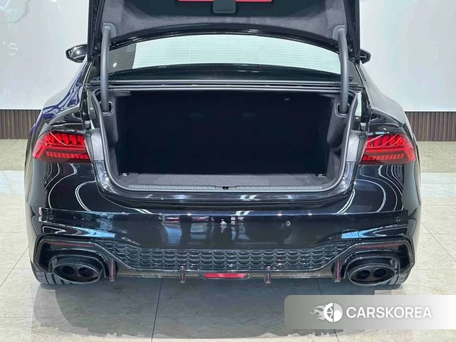 Audi A7L id 4259275 из Китая 10