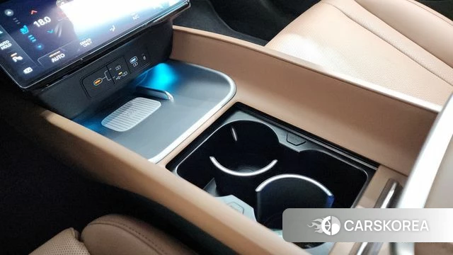 Hyundai Grandeur Hybrid (GN7) id 4571309 из Кореи 10