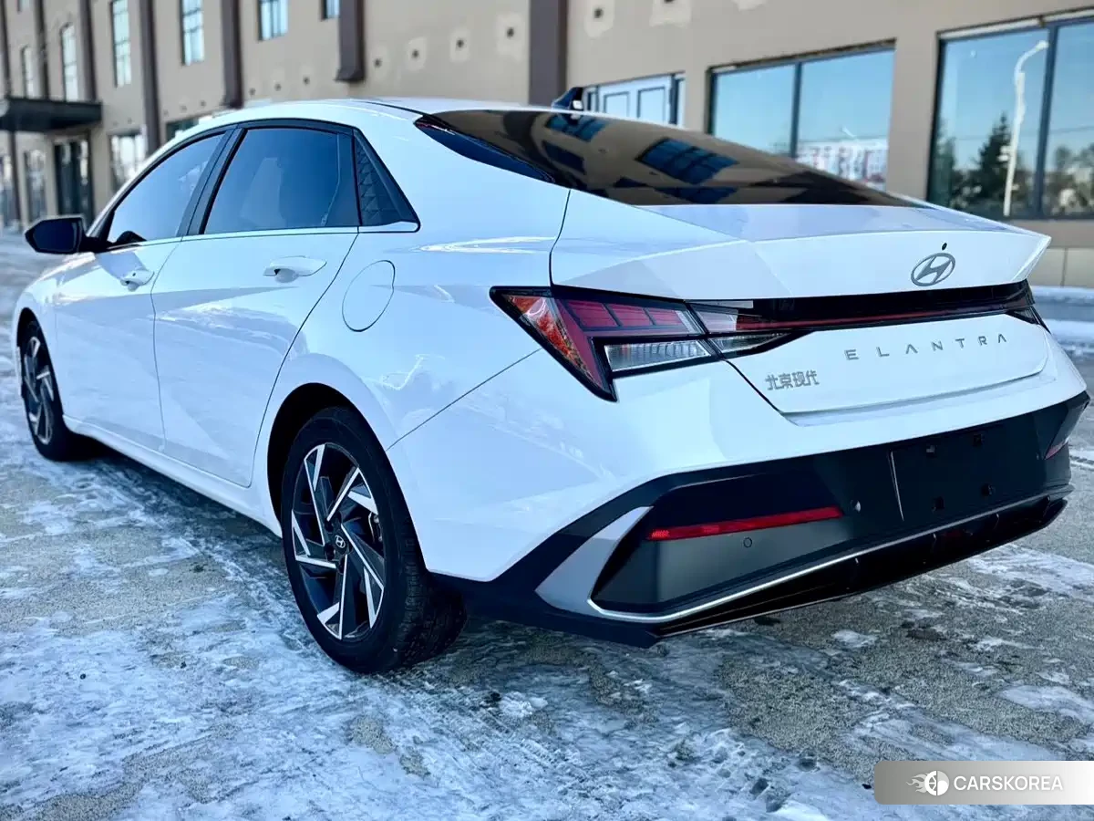 Hyundai Elantra id 4545597 из Китая 10