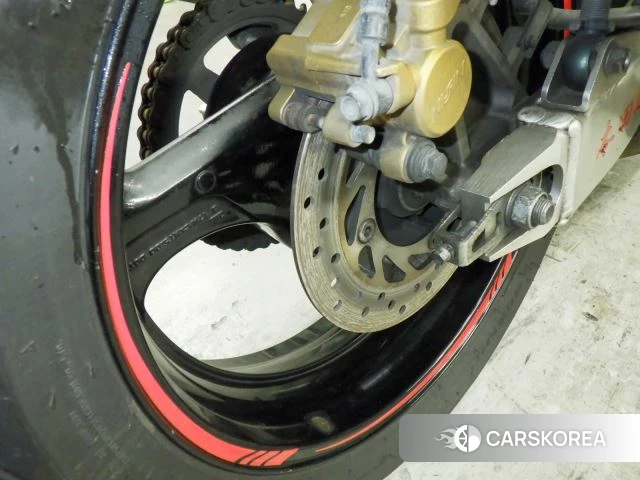 Проданный Honda CB400SF id 4005329 из Японии, фото 10