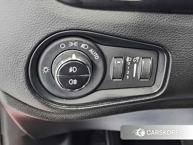 Jeep Renegade id 3395578 из Кореи 10