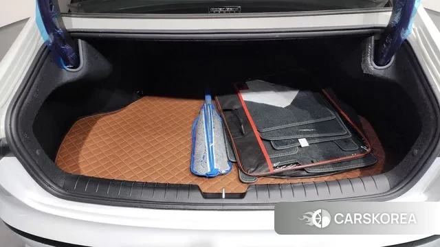 Hyundai Grandeur (GN7) id 3751351 из Кореи 10