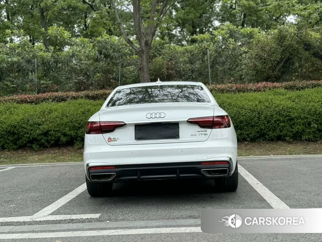 Audi A4L id 4260592 из Китая 10