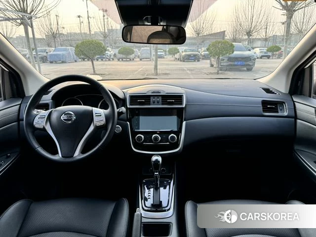 Nissan TIIDA id 4276305 из Китая 10