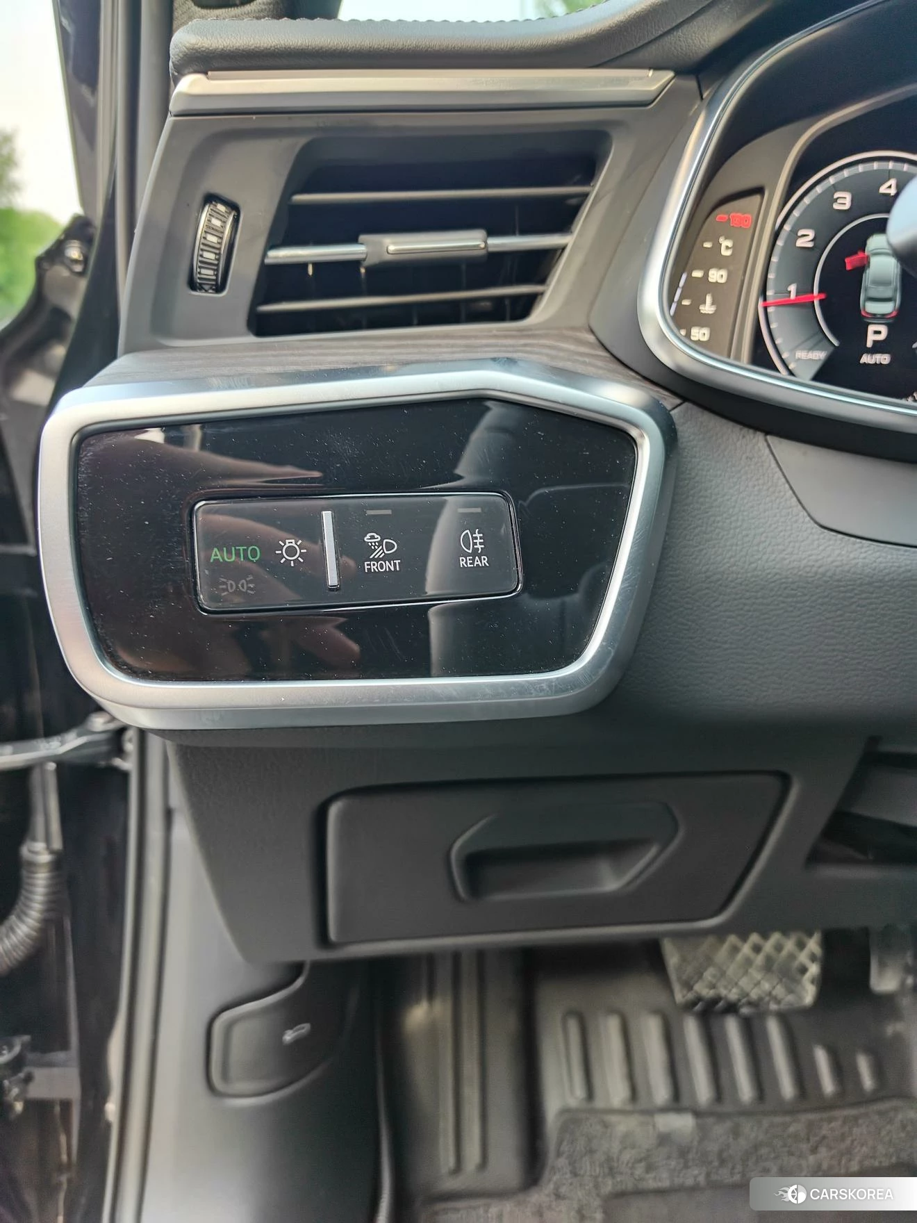 Audi A6L id 4513677 из Китая 10
