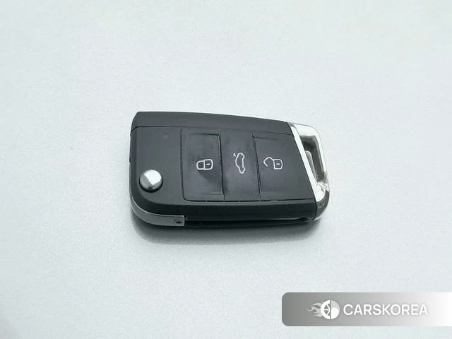 Volkswagen Lavida id 4307140 из Китая 10