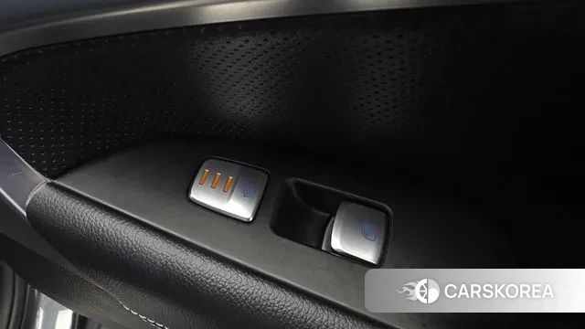 Genesis G70 id 3166337 из Кореи 10