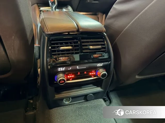 BMW 5 Series (G30) id 3485104 из Кореи 10