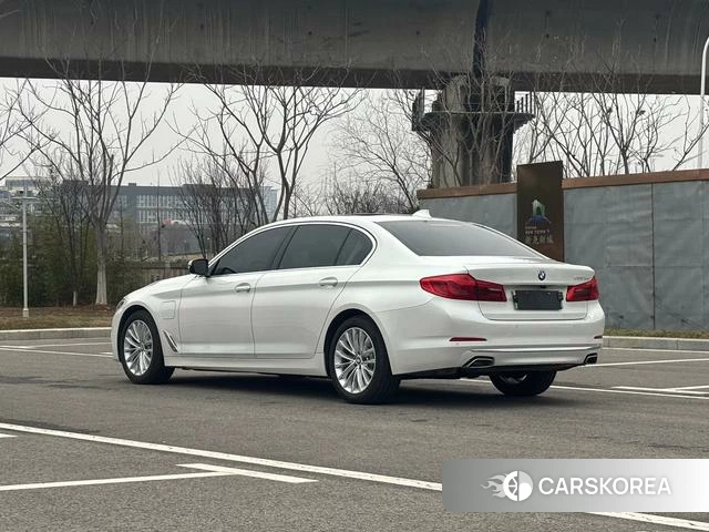 BMW 5 series PHEV id 4209456 из Китая 10
