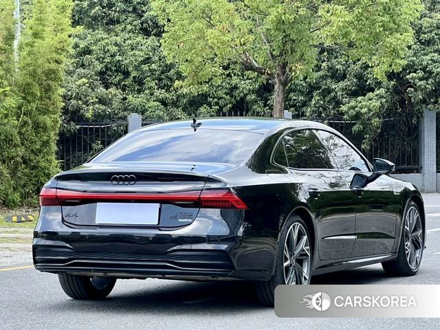 Audi A7L id 4274410 из Китая 10