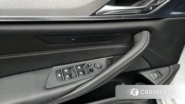 BMW 5 Series (G30) id 3391769 из Кореи 10