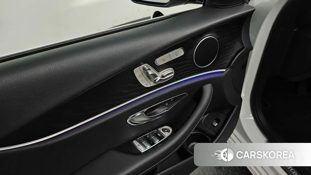Mercedes-Benz E-Class W213 id 4243504 из Кореи 10