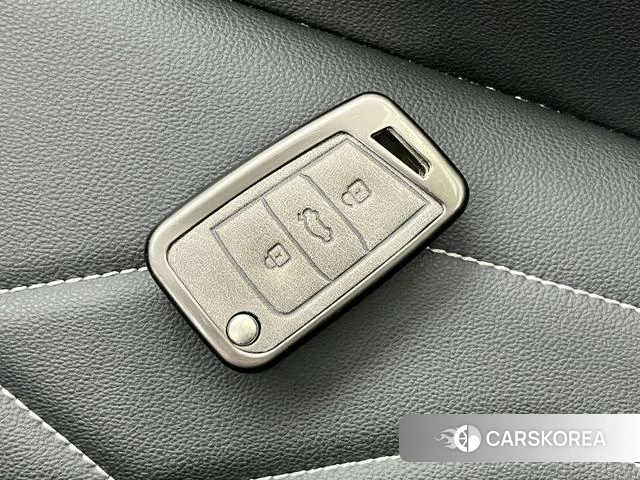 Volkswagen Tiguan L id 4259027 из Китая 10
