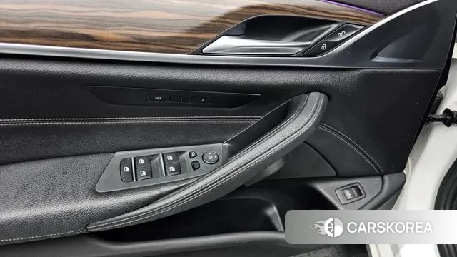 BMW 5 Series (G30) id 3687355 из Кореи 10