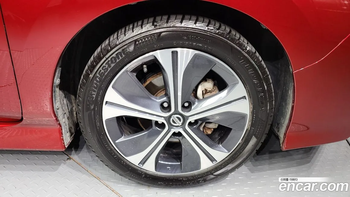 Nissan Leaf (ZE1) id 2120661 из Кореи 10