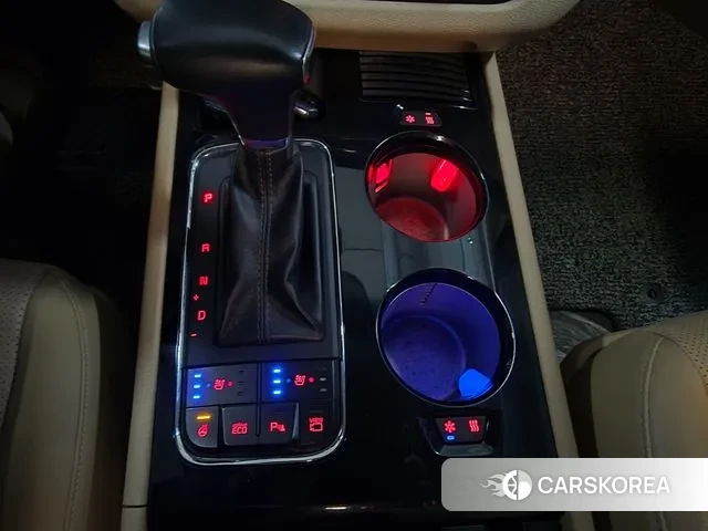 Kia All New Carnival id 3339520 из Кореи 10