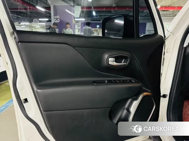 Jeep Renegade id 3283742 из Кореи 10