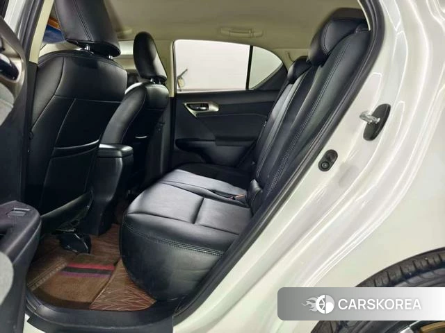 Lexus CT id 4221293 из Китая 10