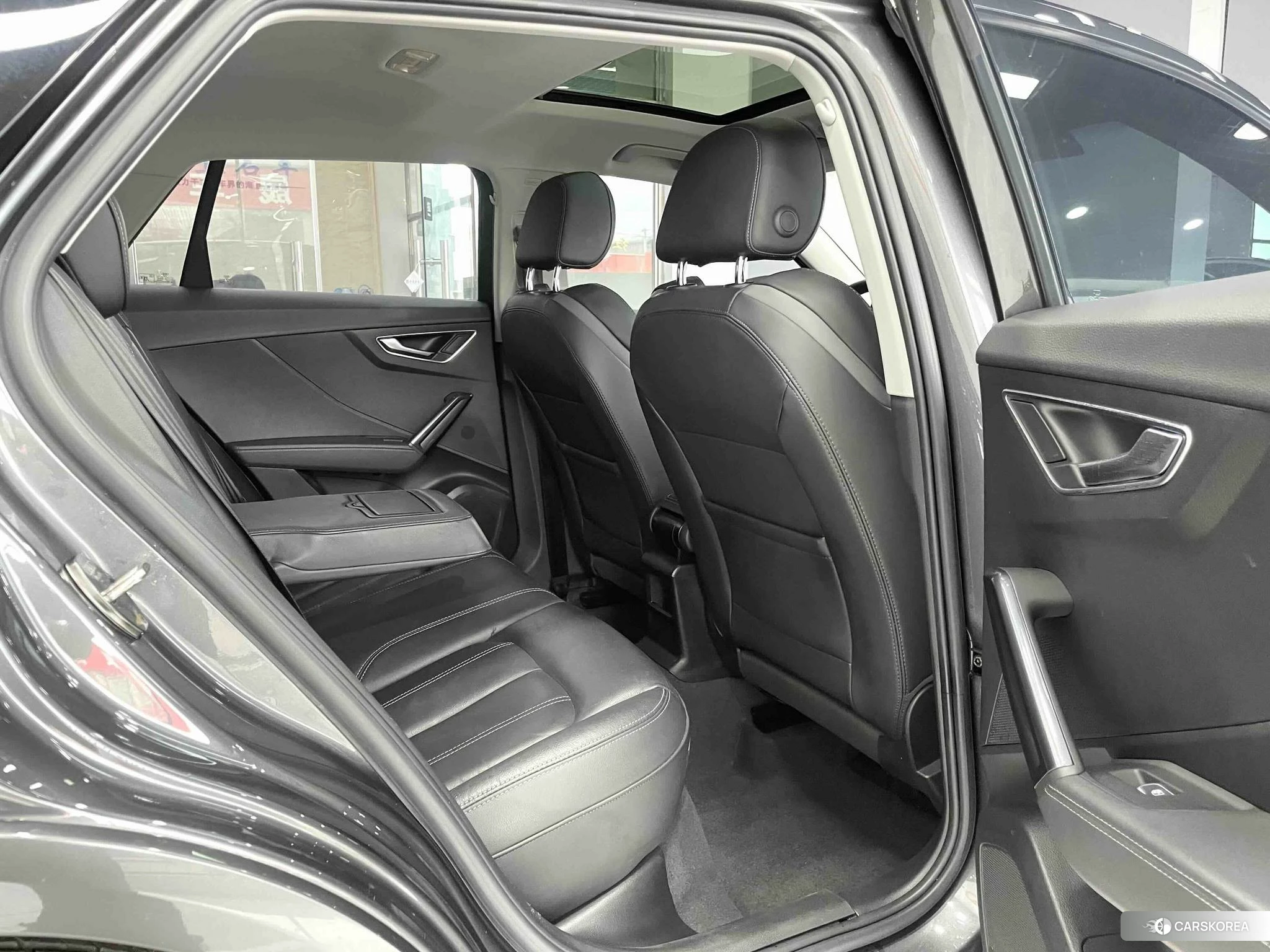 Audi Q2L id 4512544 из Китая 10