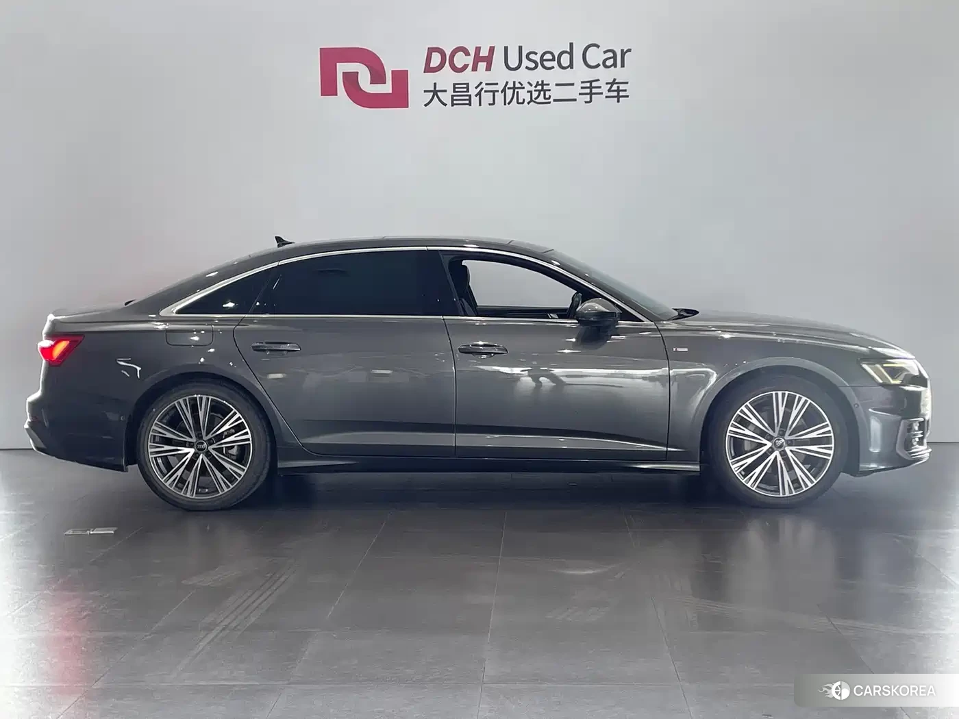 Audi A6L id 4617143 из Китая 10