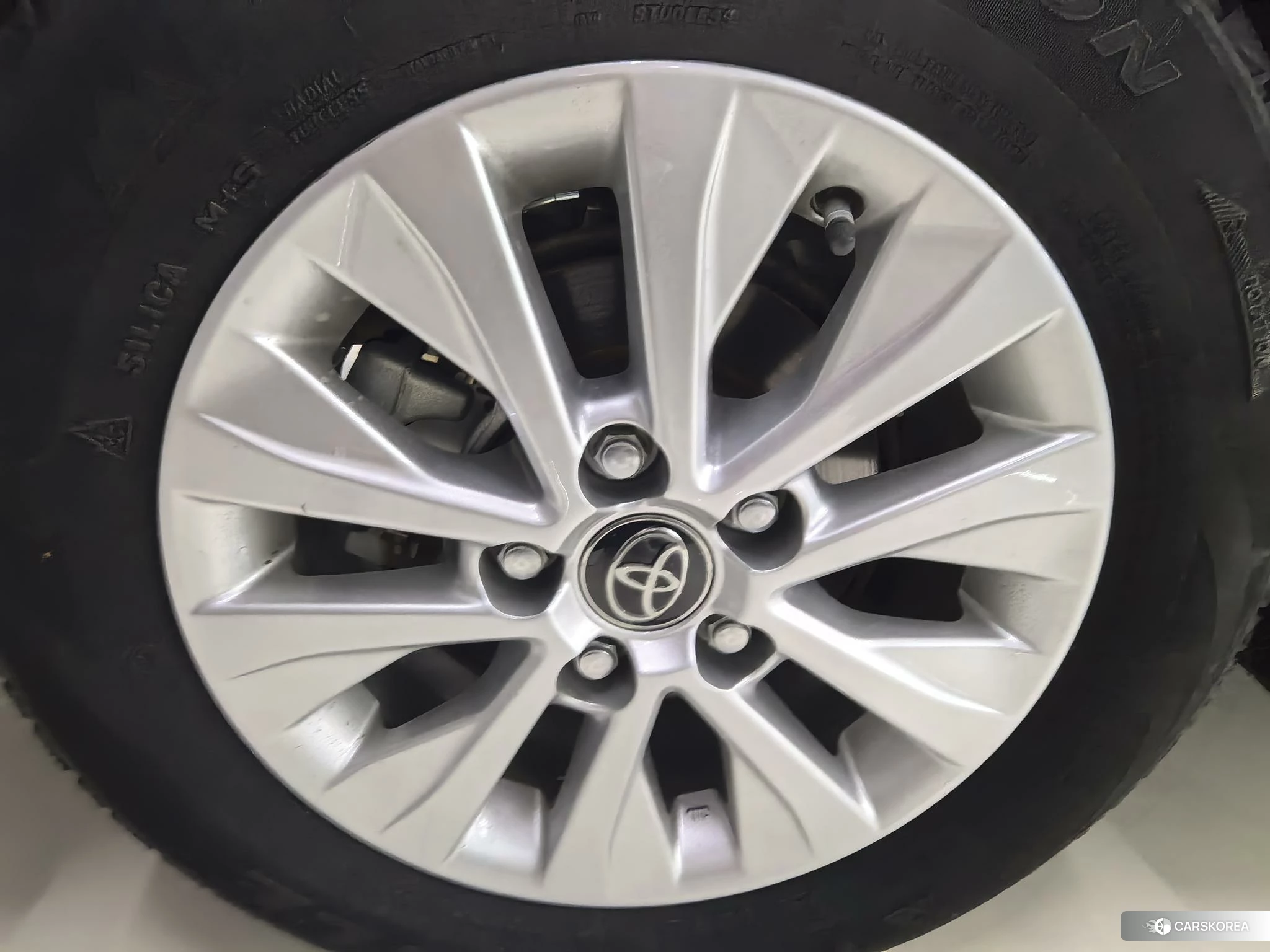 Toyota Corolla id 4513515 из Китая 10