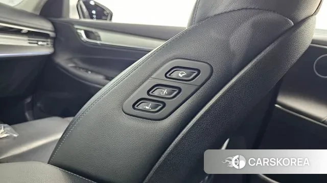 Hyundai The New Grandeur IG id 3556800 из Кореи 10