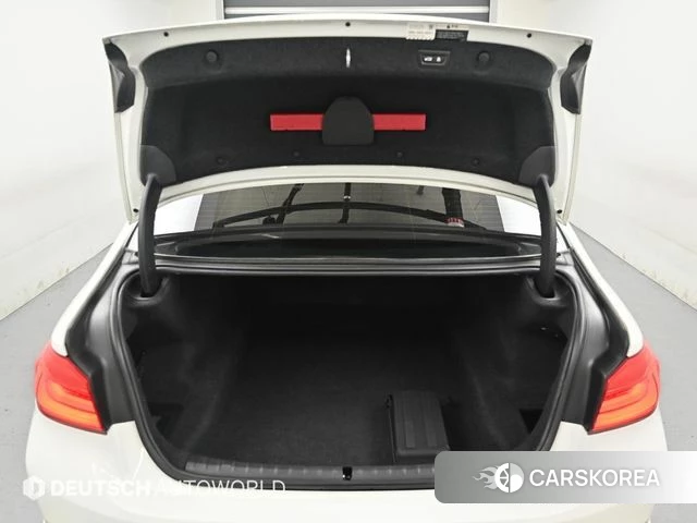 BMW 5 Series (G30) id 3911796 из Кореи 10