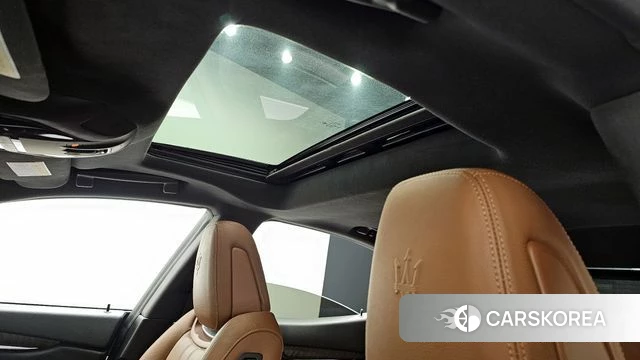 Maserati Ghibli id 3942572 из Кореи 10