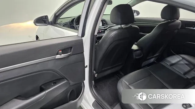 Hyundai Avante AD id 3737245 из Кореи 10