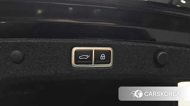 Hyundai Grandeur Hybrid (GN7) id 3731672 из Кореи 10