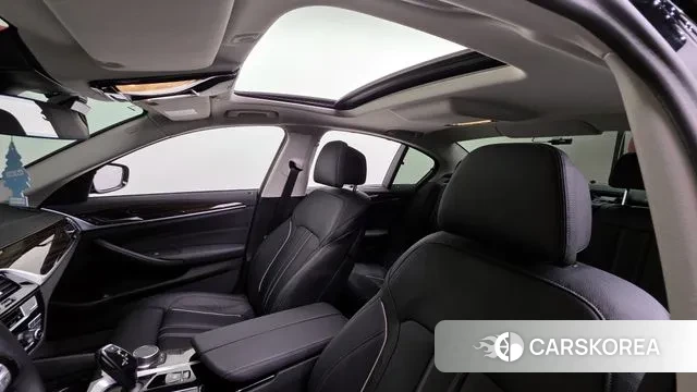 BMW 5 Series (G30) id 3026936 из Кореи 10