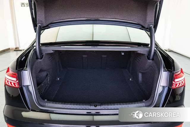 Audi A6L id 4358966 из Китая 10