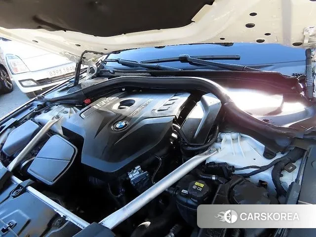 BMW 5 Series (G30) id 3552756 из Кореи 10