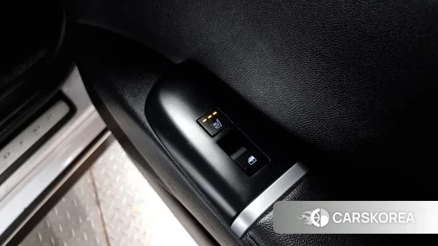 Hyundai Grandeur (GN7) id 2211121 из Кореи 10