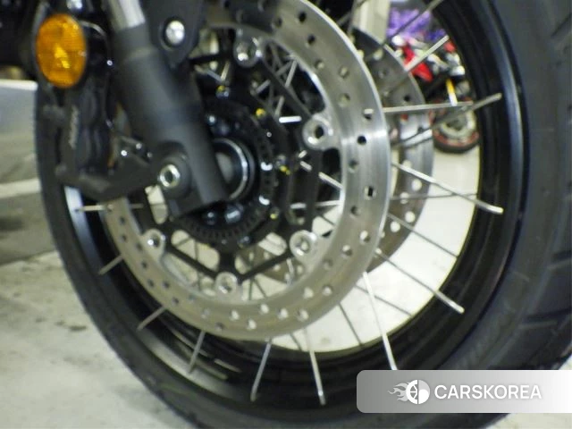 Honda X-ADV 750 id 4229649 из Японии 10