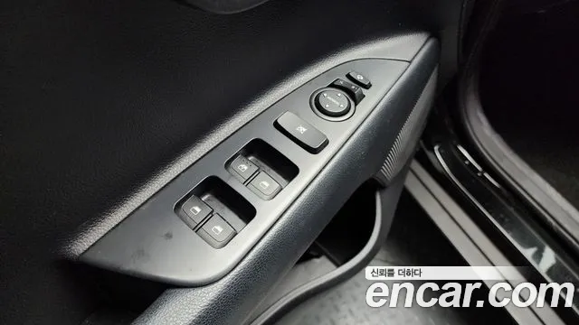 Kia Stonic id 2424834 из Кореи 10