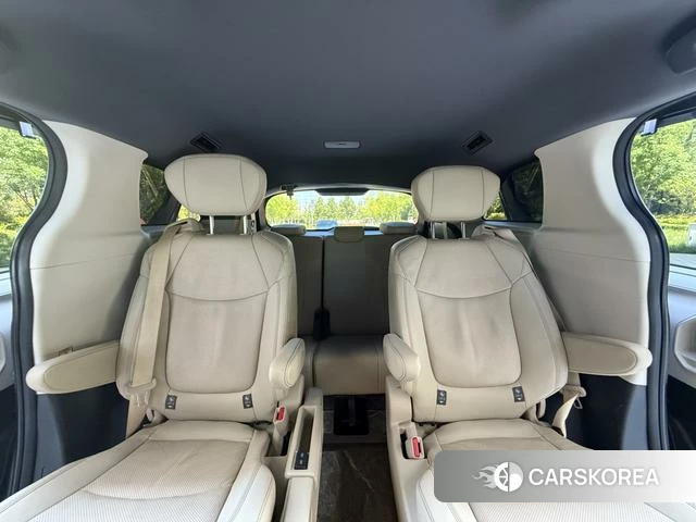 Toyota Saina id 4272887 из Китая 10